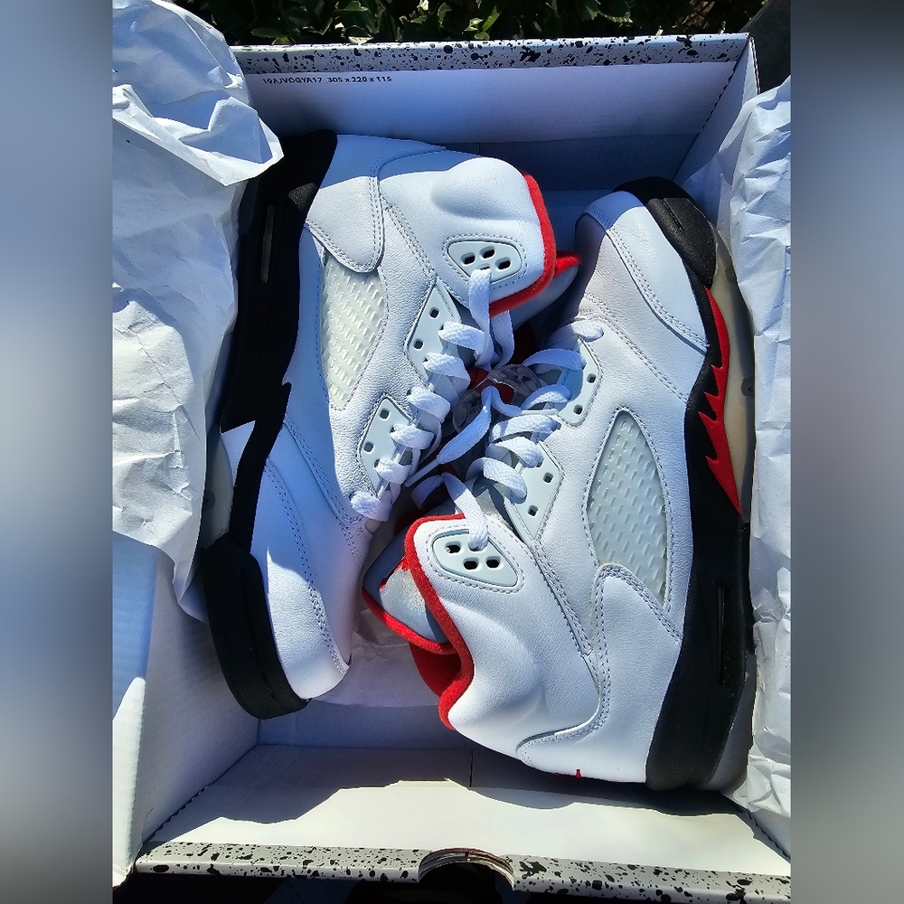 Jordan 5 Retro - Picture 3 of 7